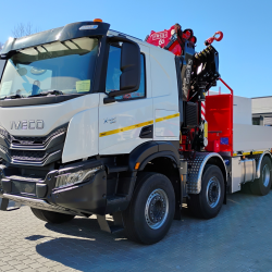 F545 na vozidle Iveco X-way 8x4 